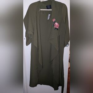 Iris Olive Belted Green Duster with Floral Embroidery Junior Plus 1X NWT $24.97